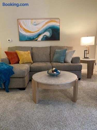 Modern 2BR Condo, King Suite, Laundry, Patio