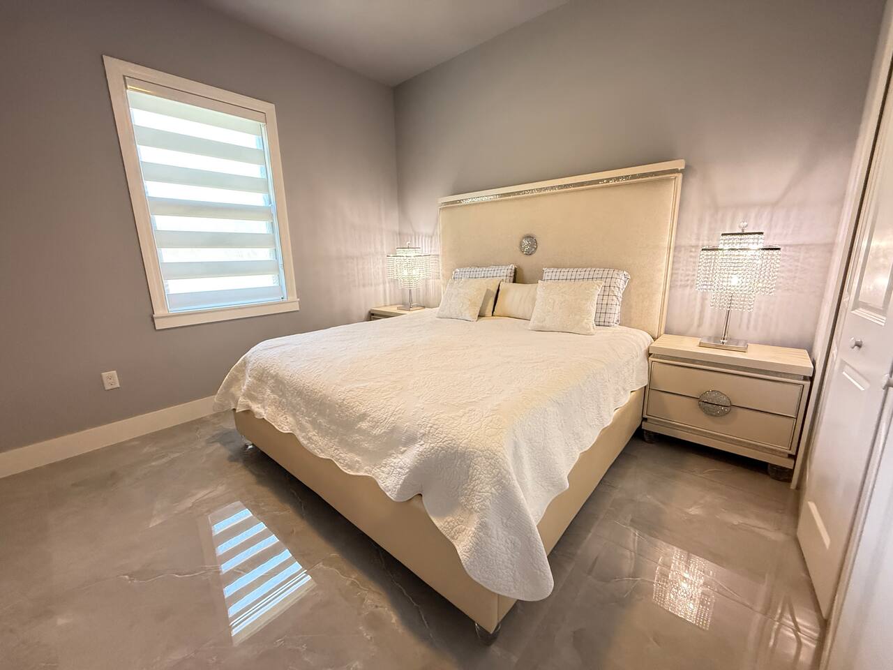 Elegant 3BR Naples Stay w Private Large Yard