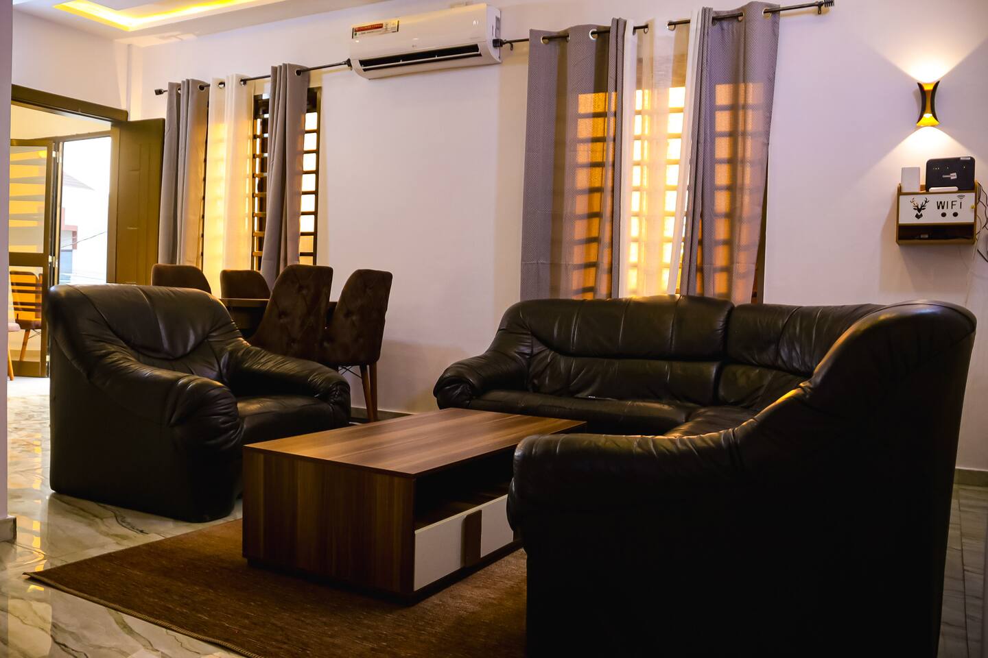 Spacious Apt with Patio & Rooftop in Cité Baguida