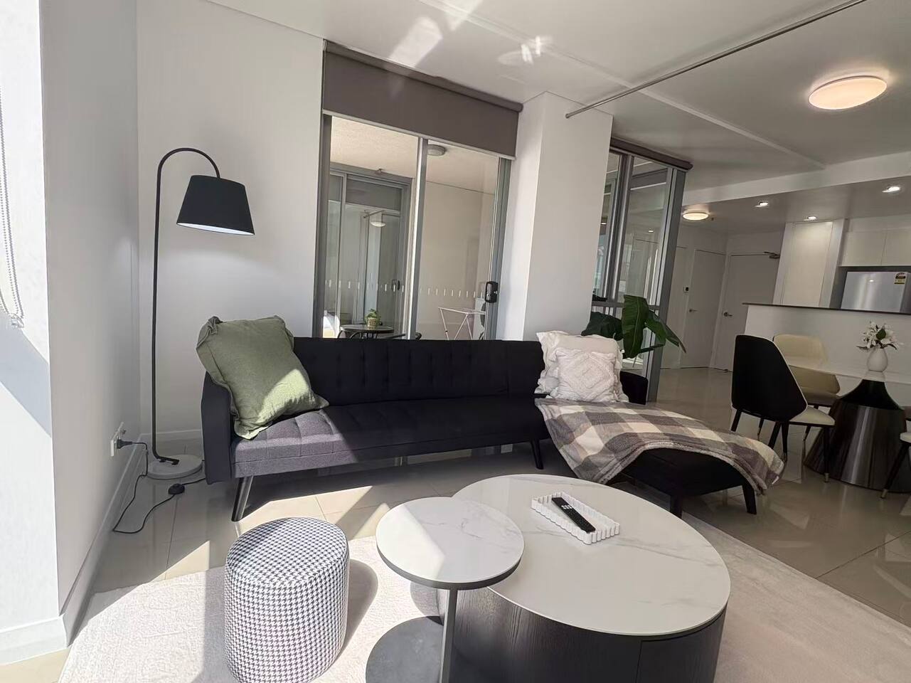 Mascot 1BR Easy Access to CBD & Airport