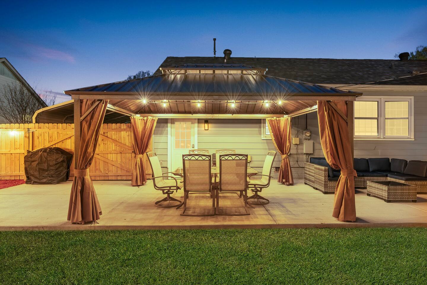 3BR with Hot Tub & Firepit - Sleeps 6