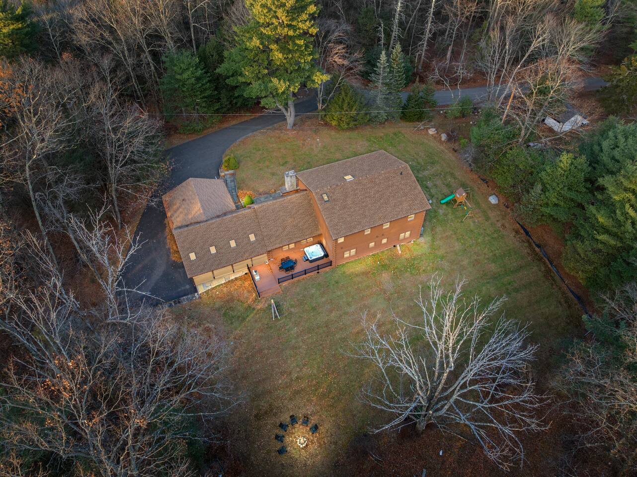 Spacious 8BR Catskills Cabin w/ Game Room & Deck