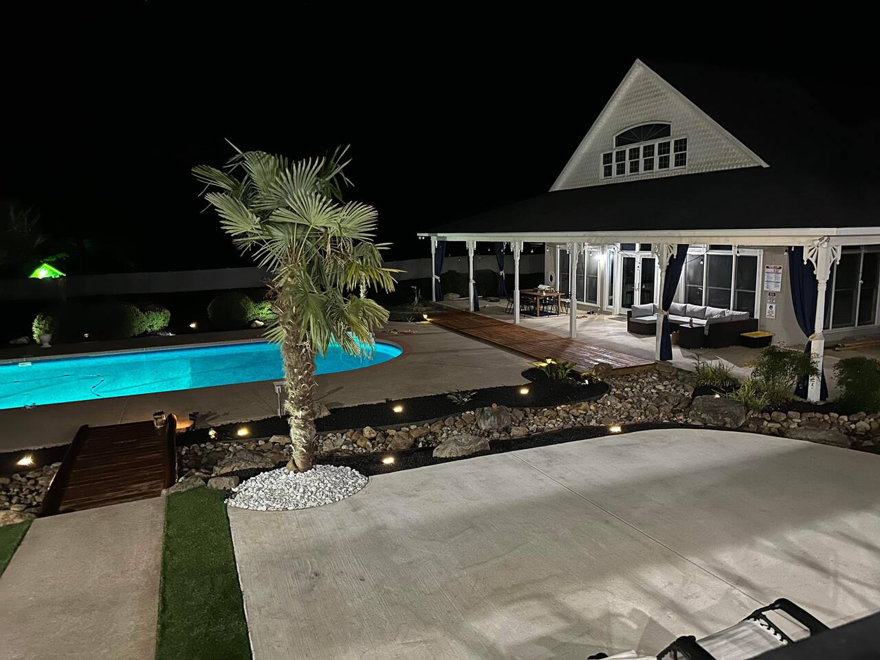Villa Grande | Resort-Style Pool Retreat