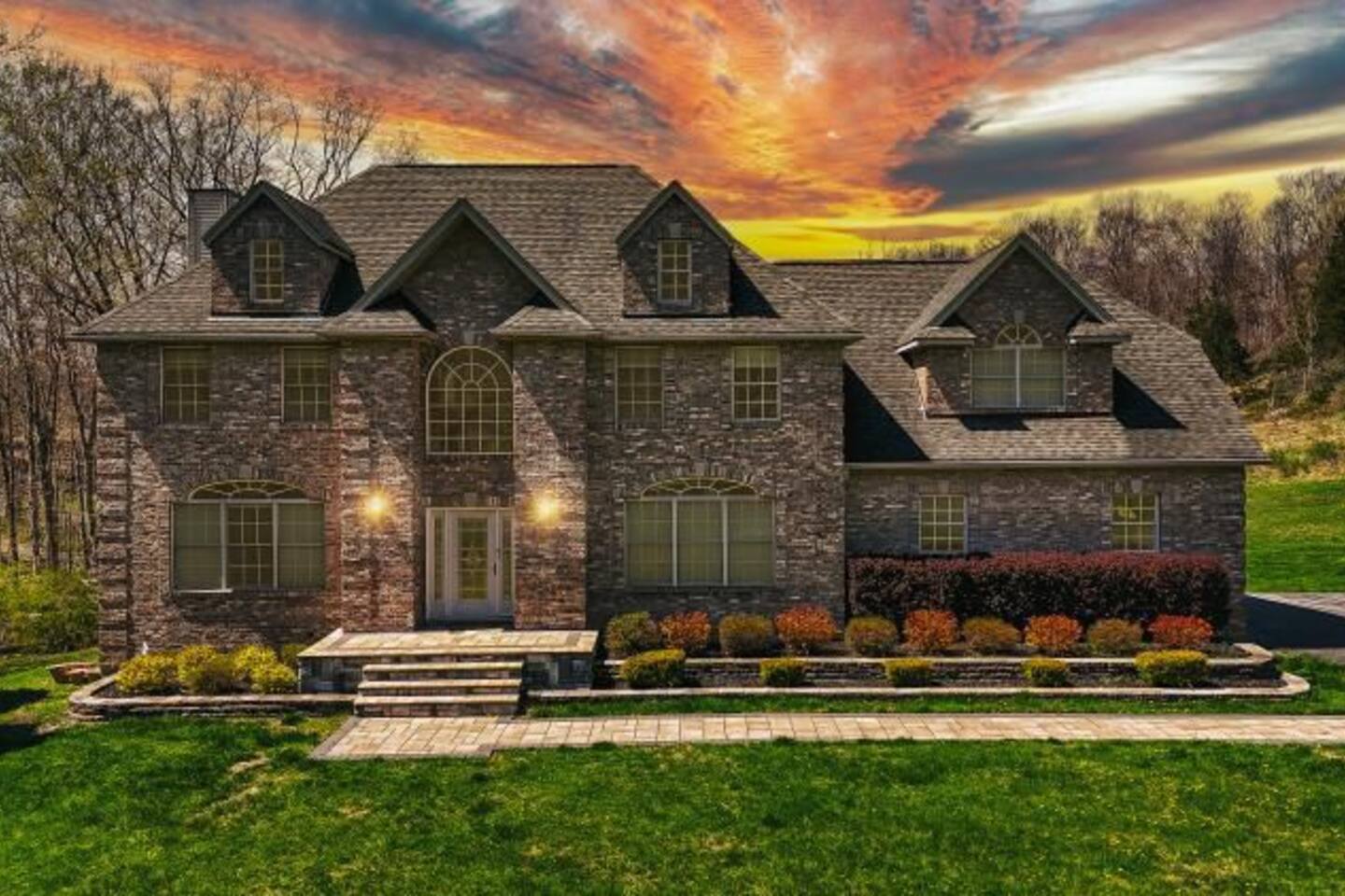 Catskills 7BR Escape | Hot Tub, Gym