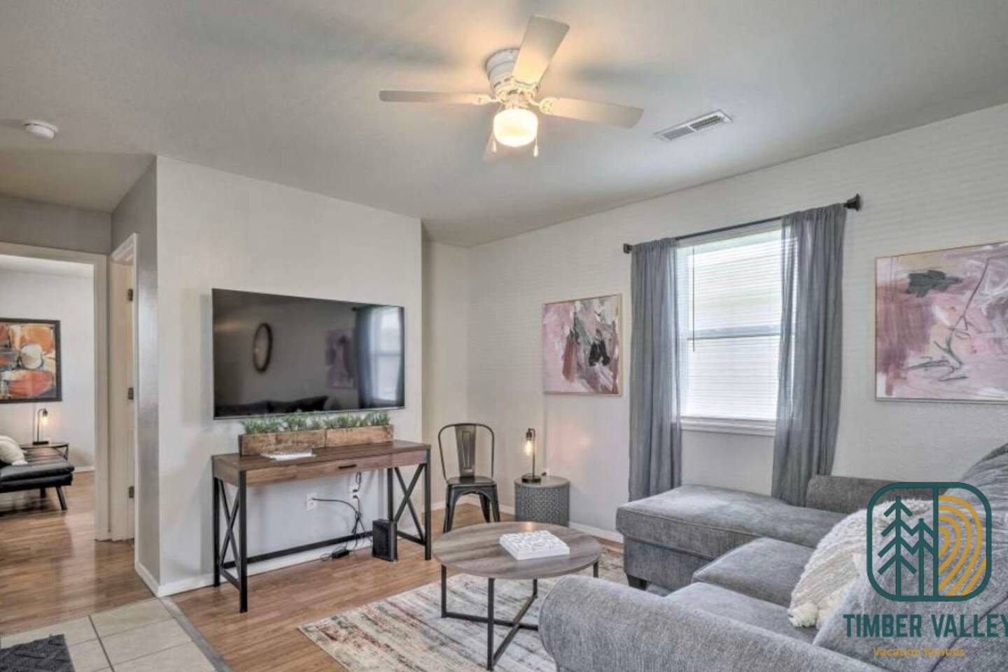 2BR home for 8 | Walk to Downtown + Pets Welcome!