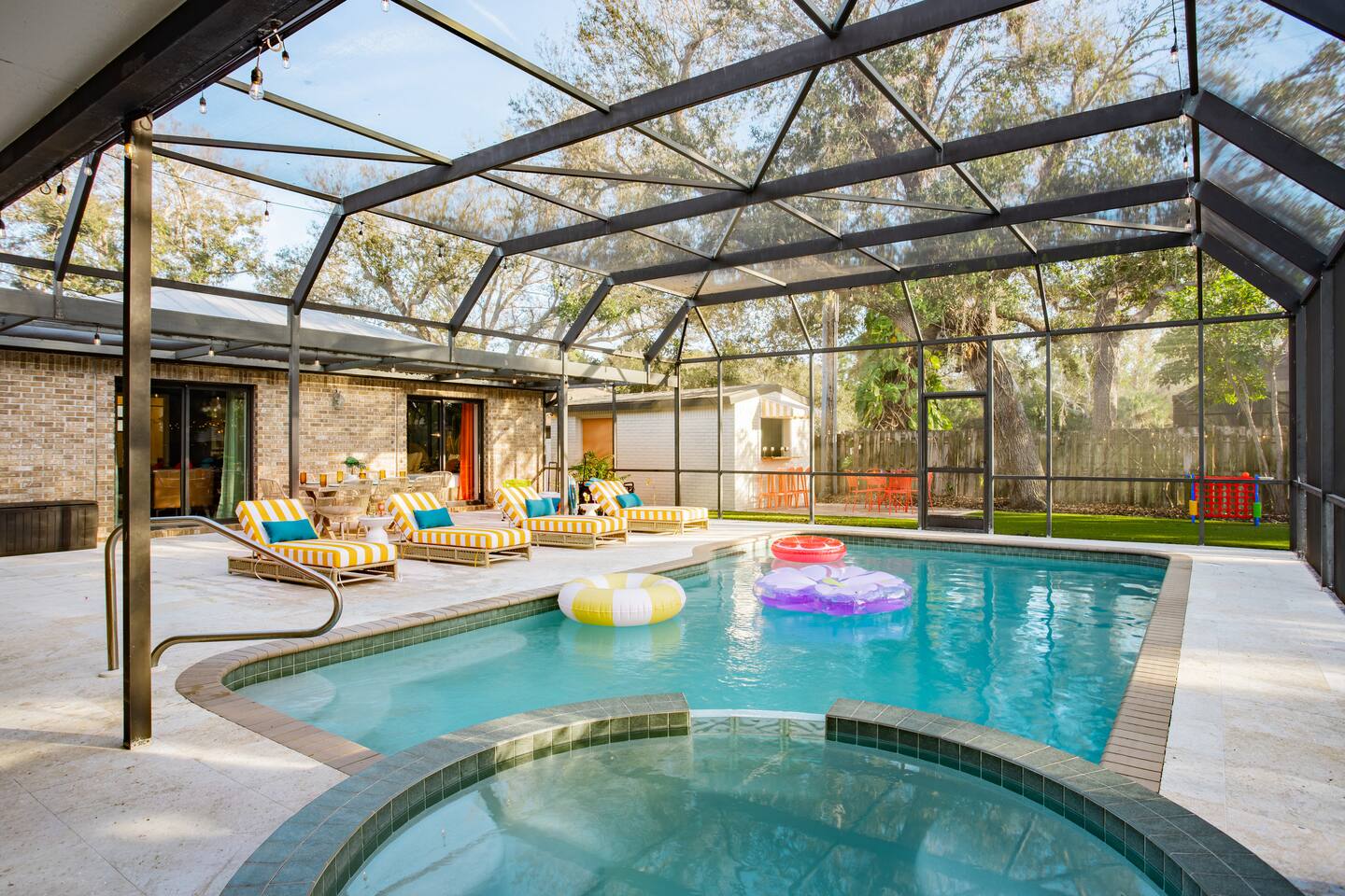 Sleeps 20! Heated Pool, Pickleball, Games Retreat!