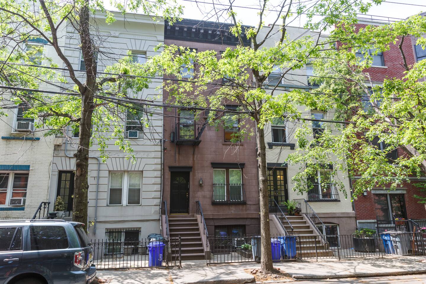Stylish 1BR w Balcony & Laundry, 2 Mins Walk to PATH Train to NYC - Apartment