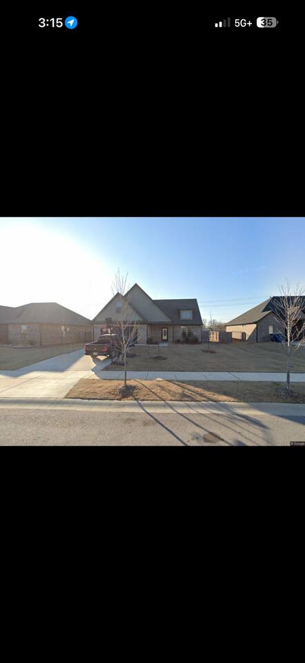 NWA Retreats: Mega Bentonville Property Sleeps 12! Hot Tub + Game Room + Movie Theater