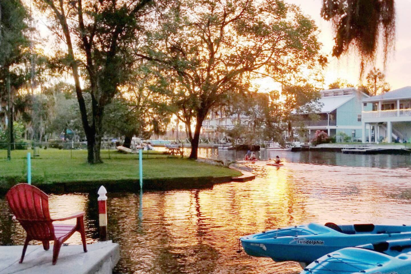 Bigfoot's Bungalow: Enjoy Clear Main River Waters