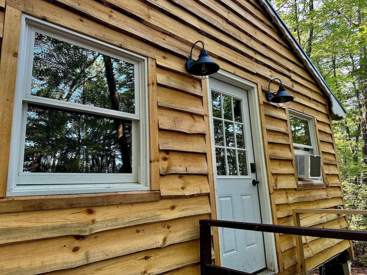 New Cabin w/ Snowmobile Access