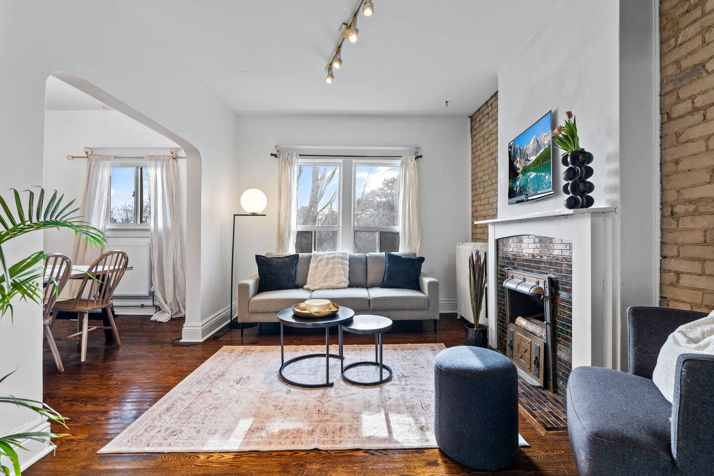 High Park Haven | 5 Min to BMO Field & High Park