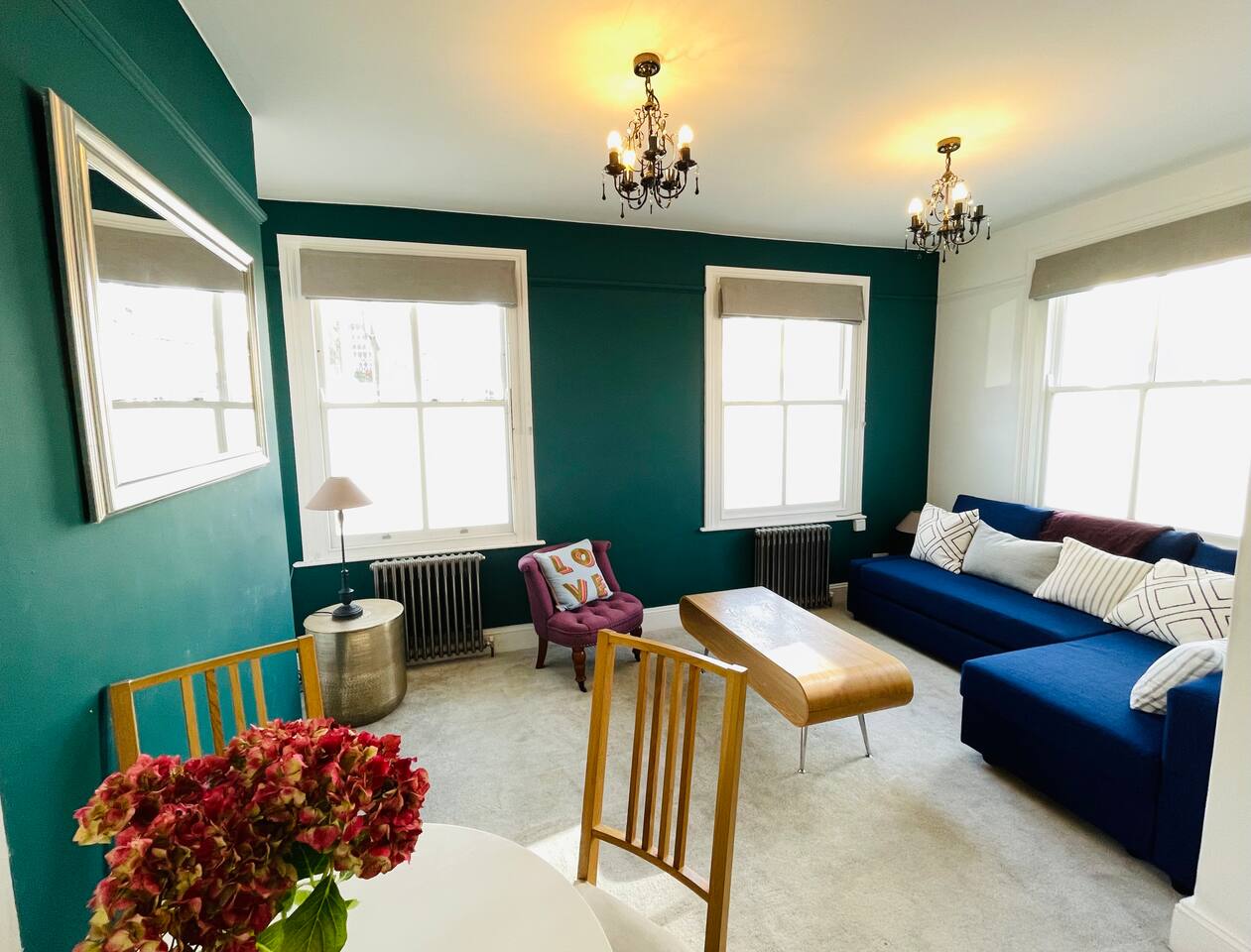 Modern Flat Nr Battersea Park & Chelsea (Sleeps 5)
