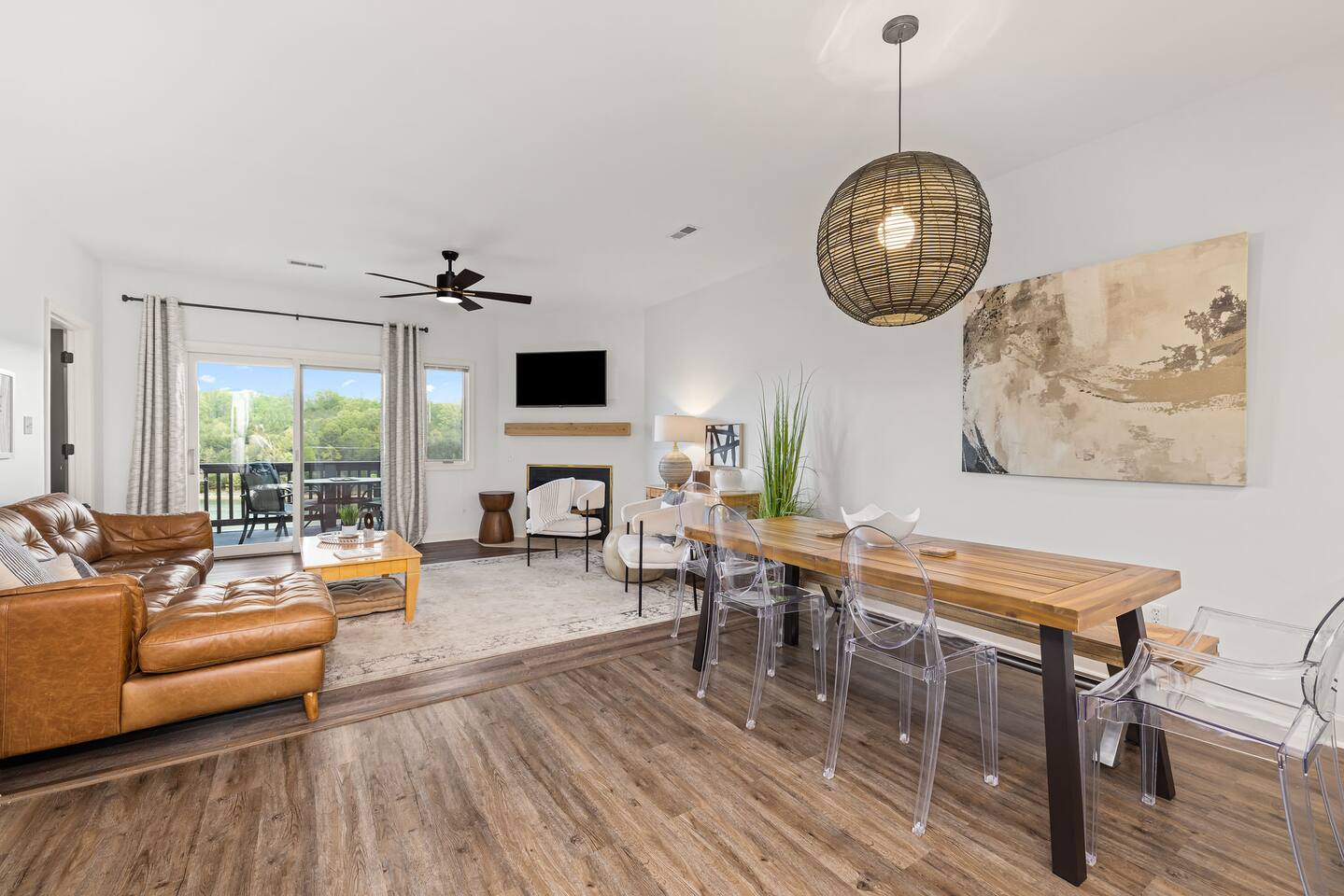 Lakeside Landing: Lakefront Condo w/ Pickleball + Pools! 2 Suites