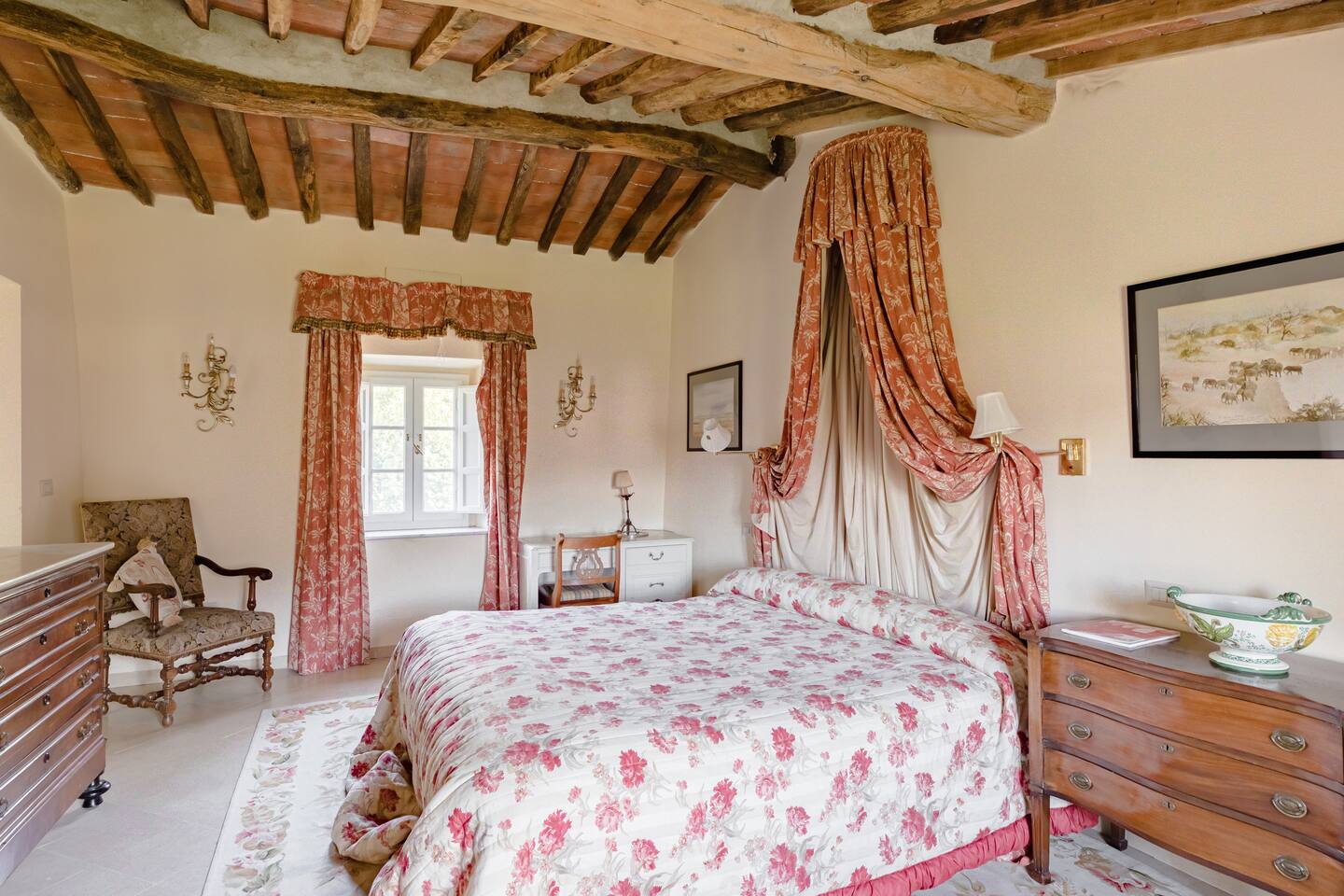Deluxe room in family-friendly Tuscan Villa + Pool