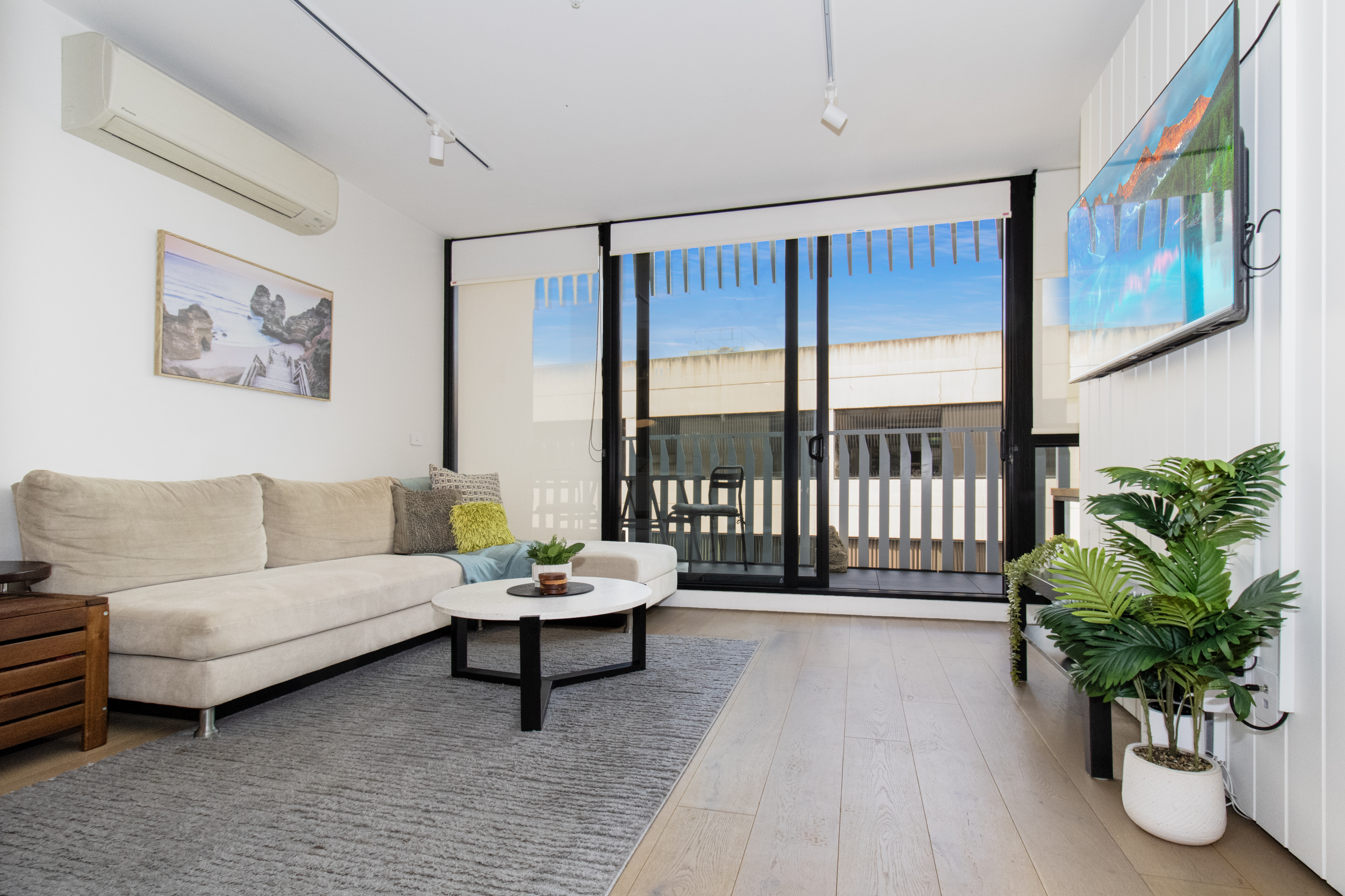Palmerston Crescent Apartment - South Melbourne