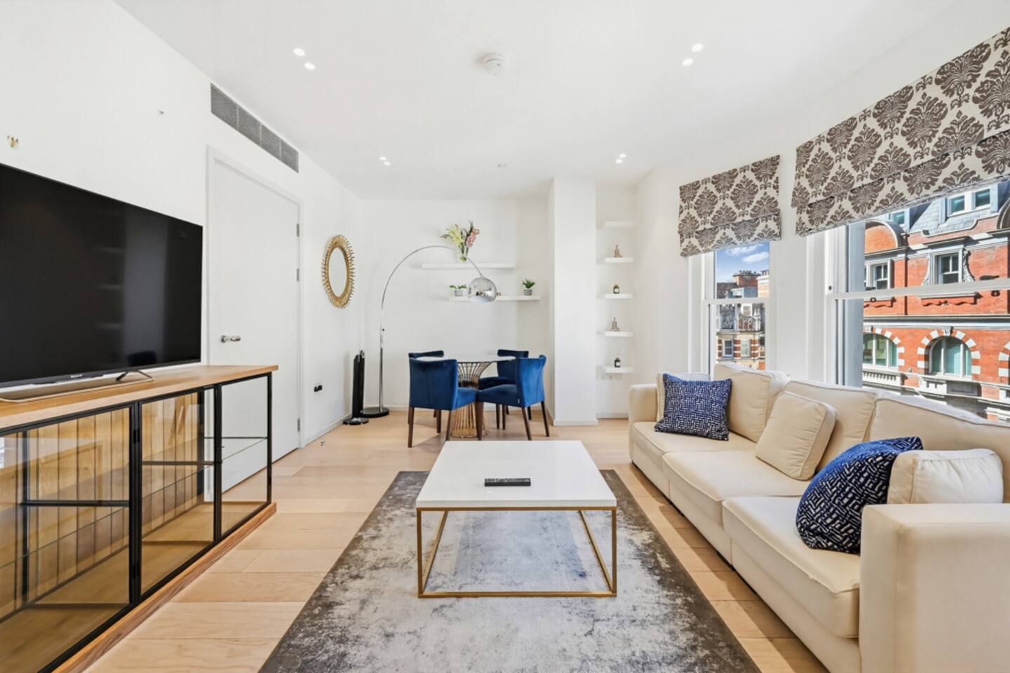 Chic 2 Bed Flat in the Heart of Mayfair with A/c