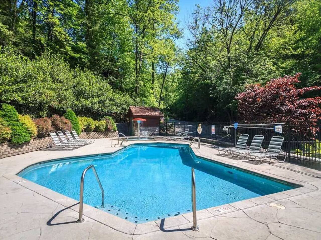 NEW-Luxury Cabin Near Town w/ Pool & Hot Tub