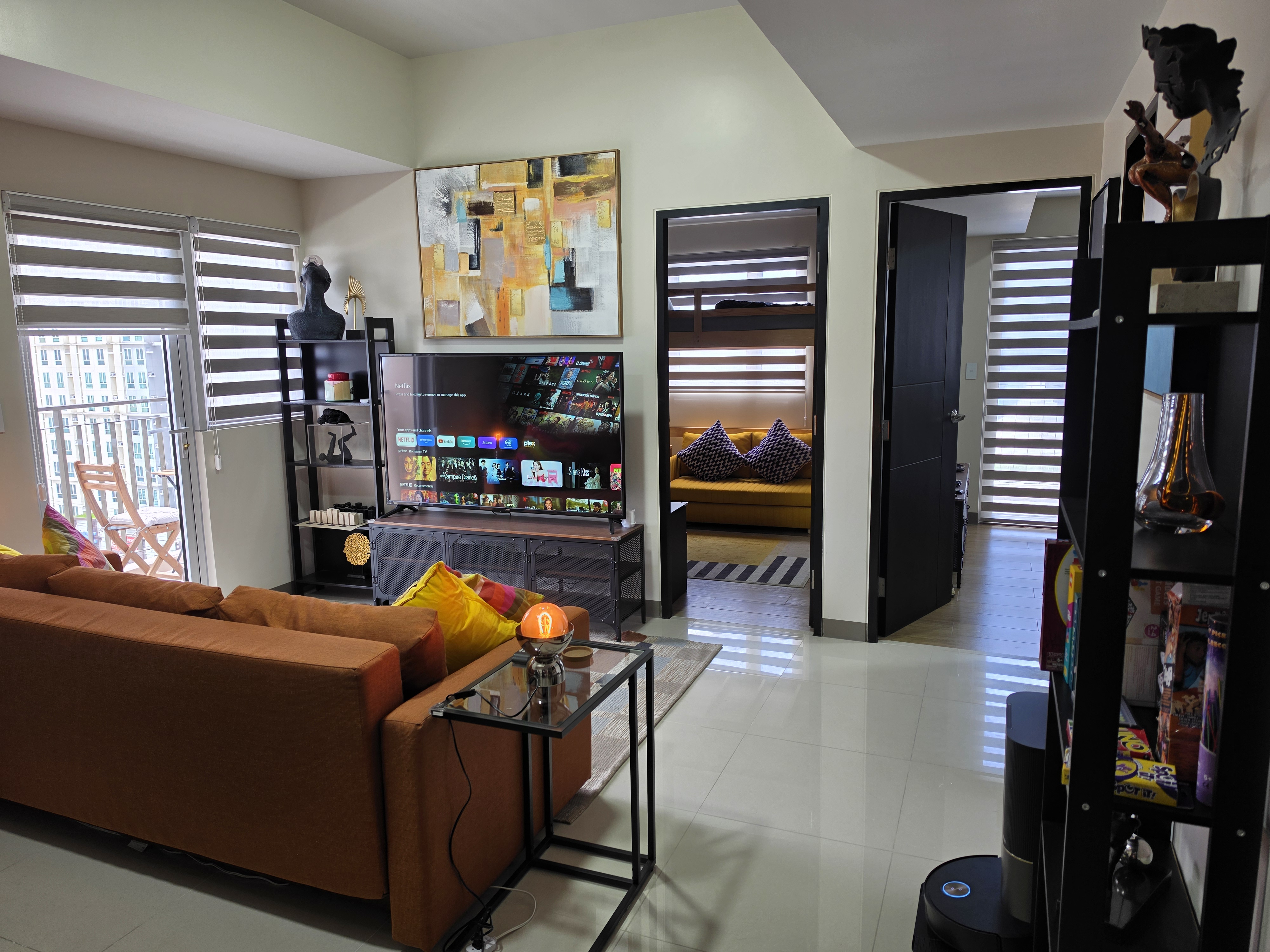 Spacious 2BR Makati Condo | MRT | WiFi + Washer