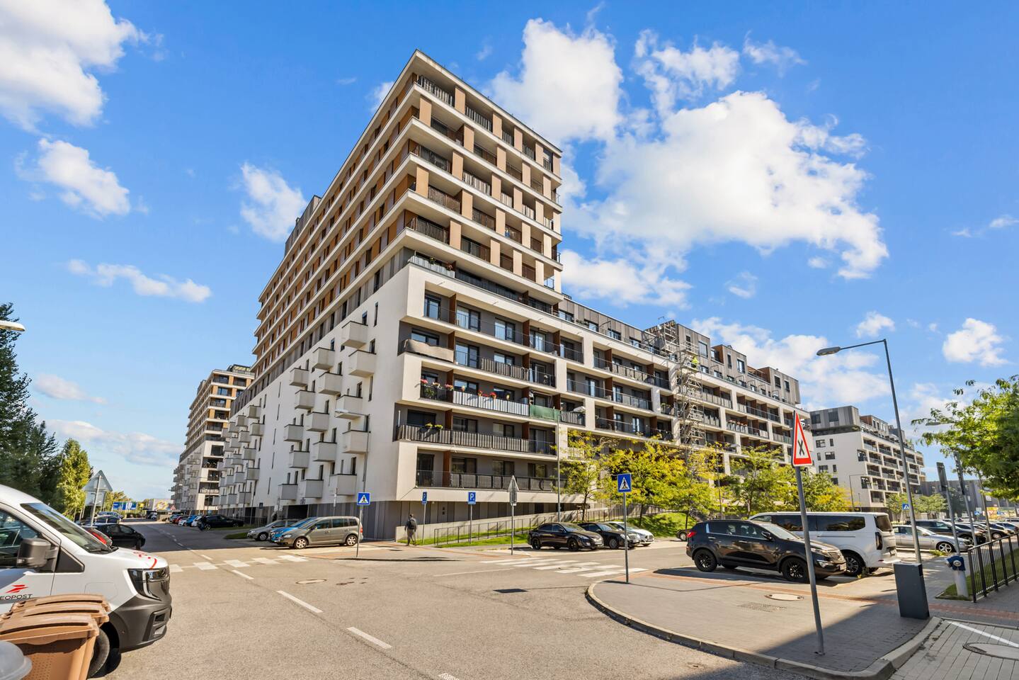 AC 1 room apartment,Balcony, Zuzany Chalupovej 14A