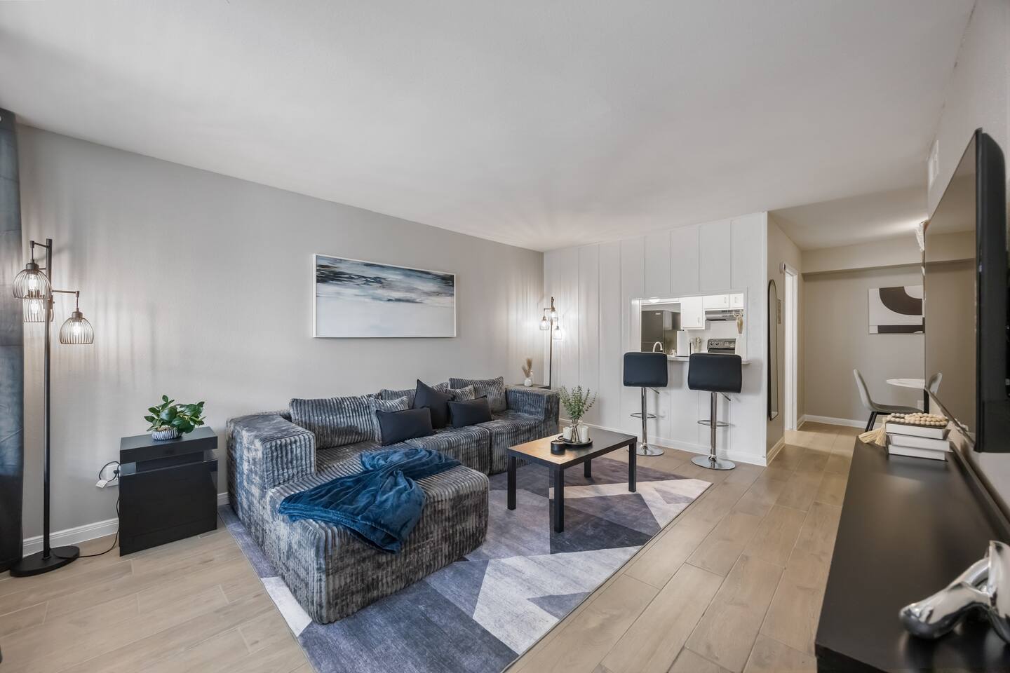 Towne Plaza Apartments 120 - *7 km from FIFA Fest*