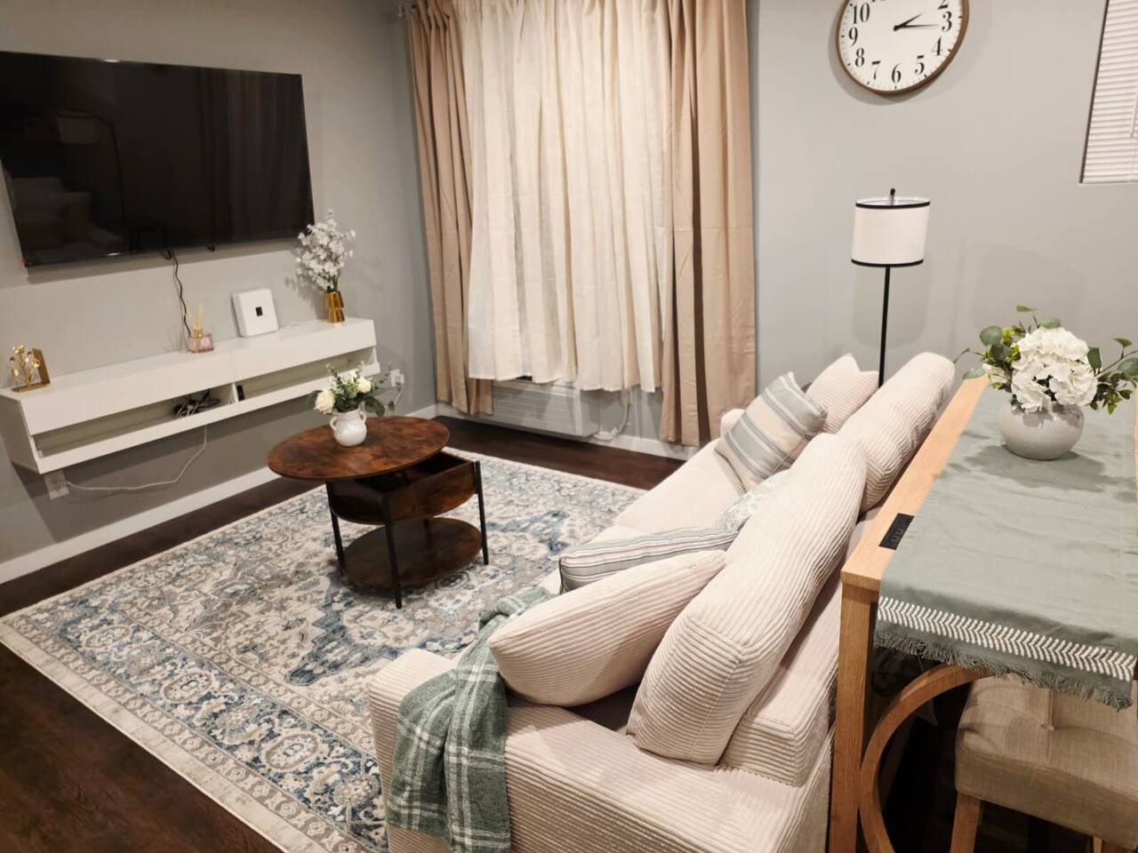 NEW! Valclyde Haven•Sleeps 4| Steps to Child Hosp