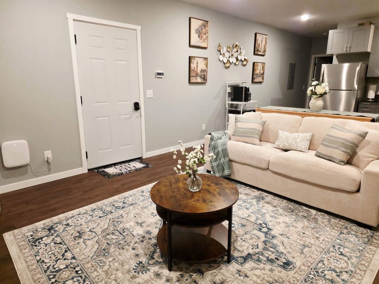Stylish Valclyde Suites on same floor | Sleeps 8