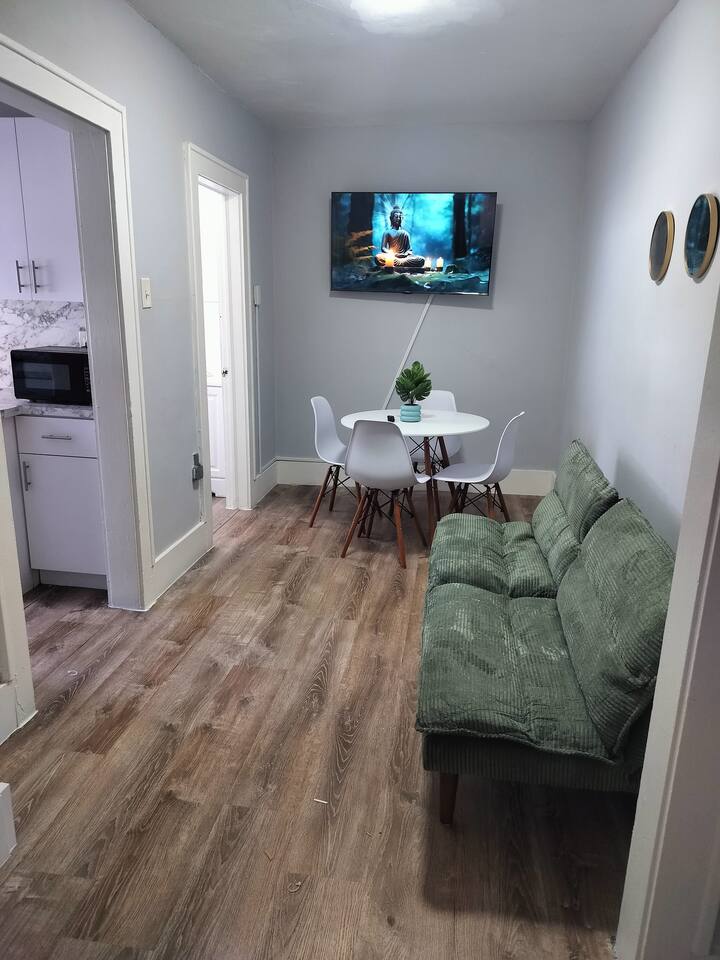 Vibrant Stay in Little Havana LH6
