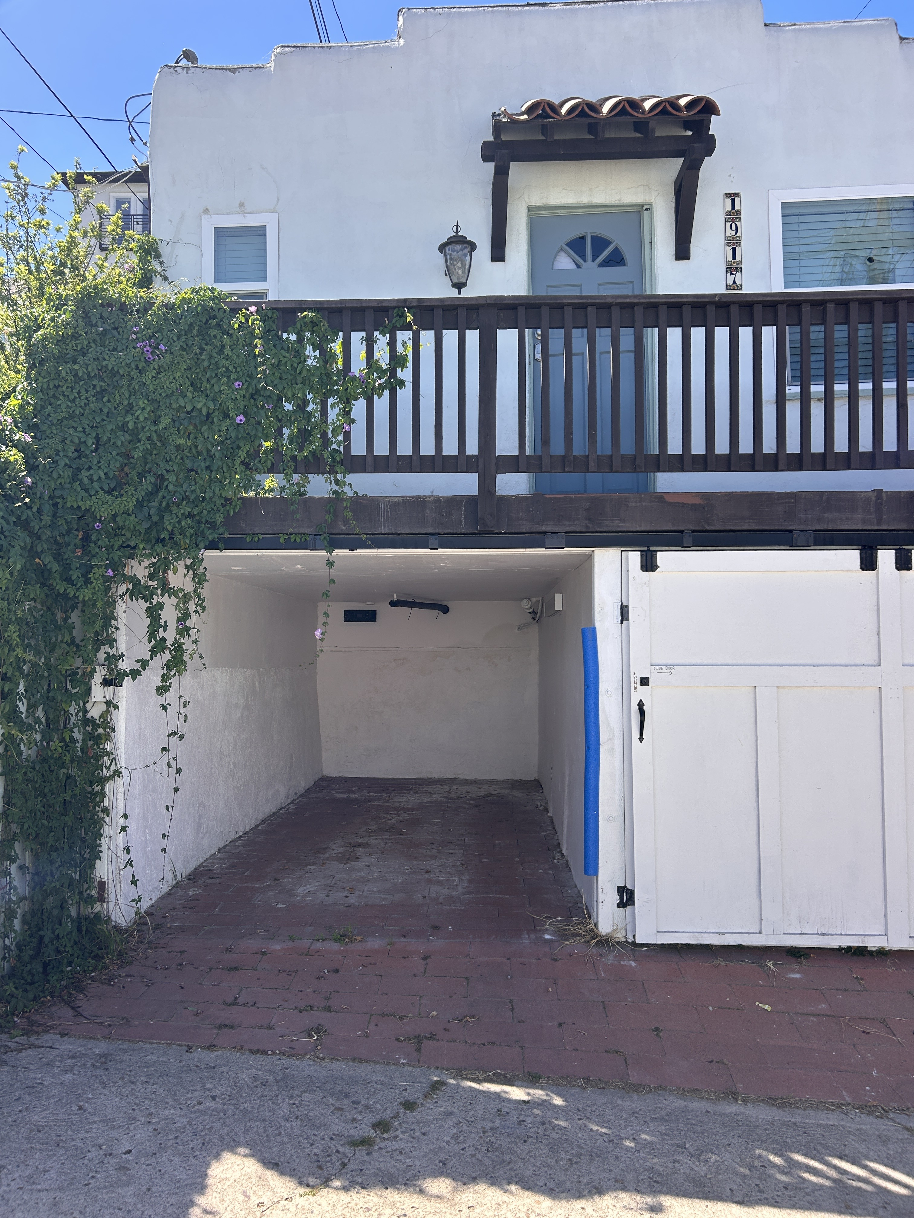 Garage Parking spot near Georgia Street/Lincoln