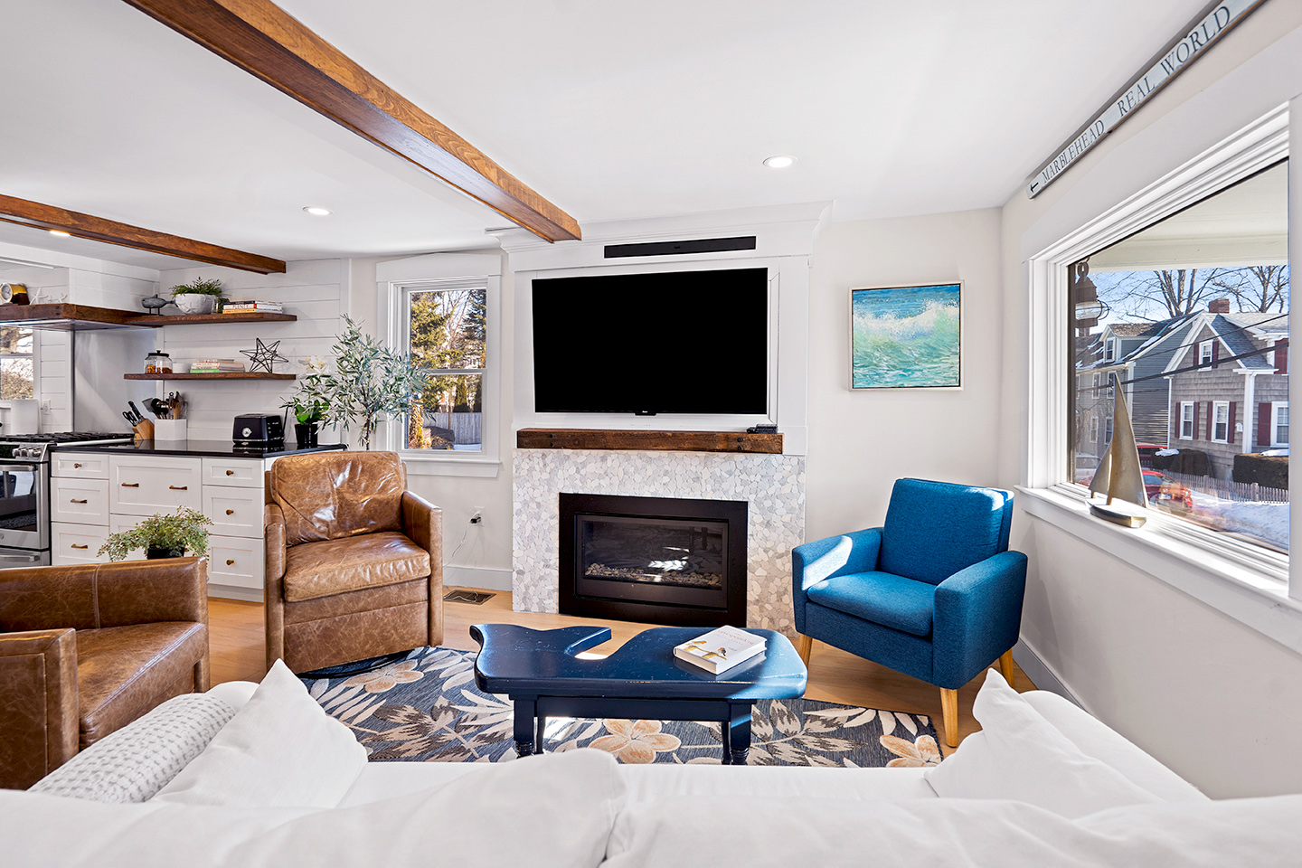 Exposed Beams, Gas Fireplace, Fire Pit, Porch