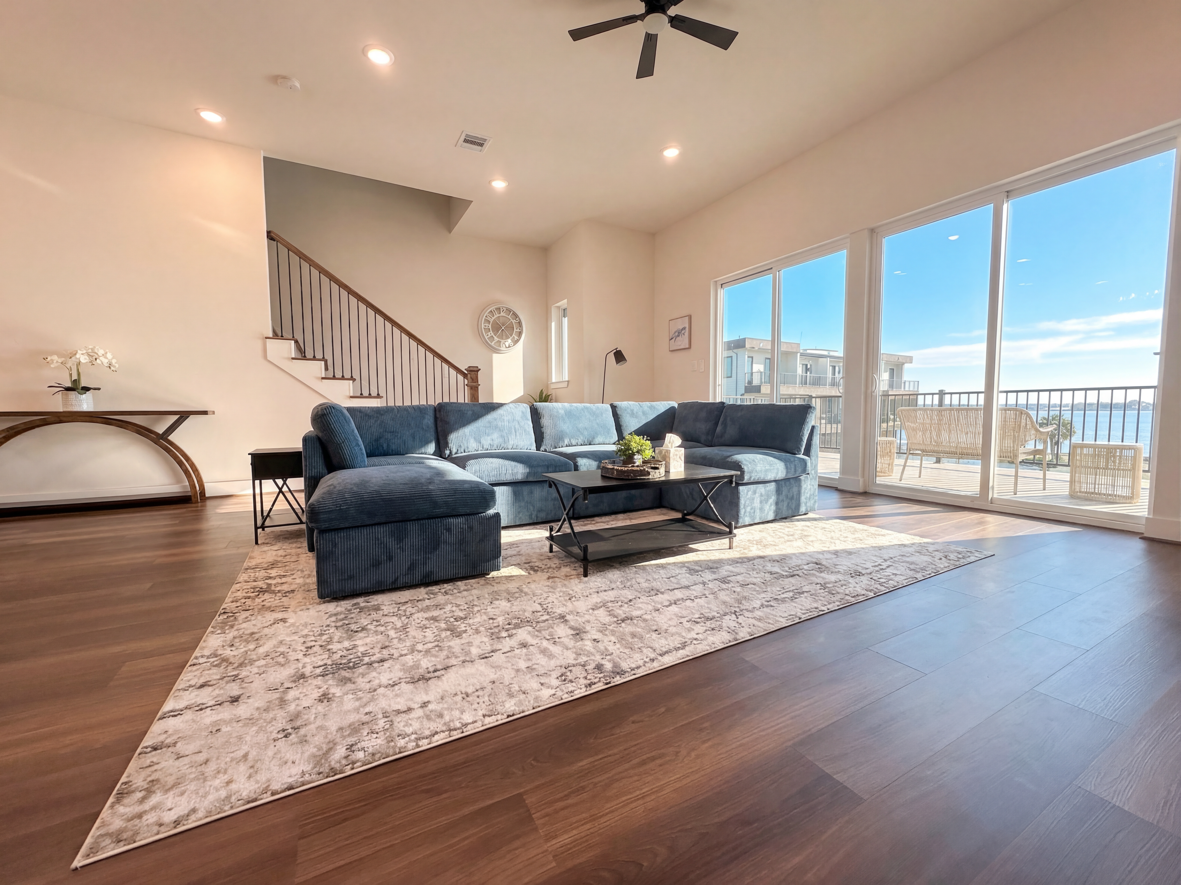 Luxury Lakeview Townhome Near NASA & Kemah