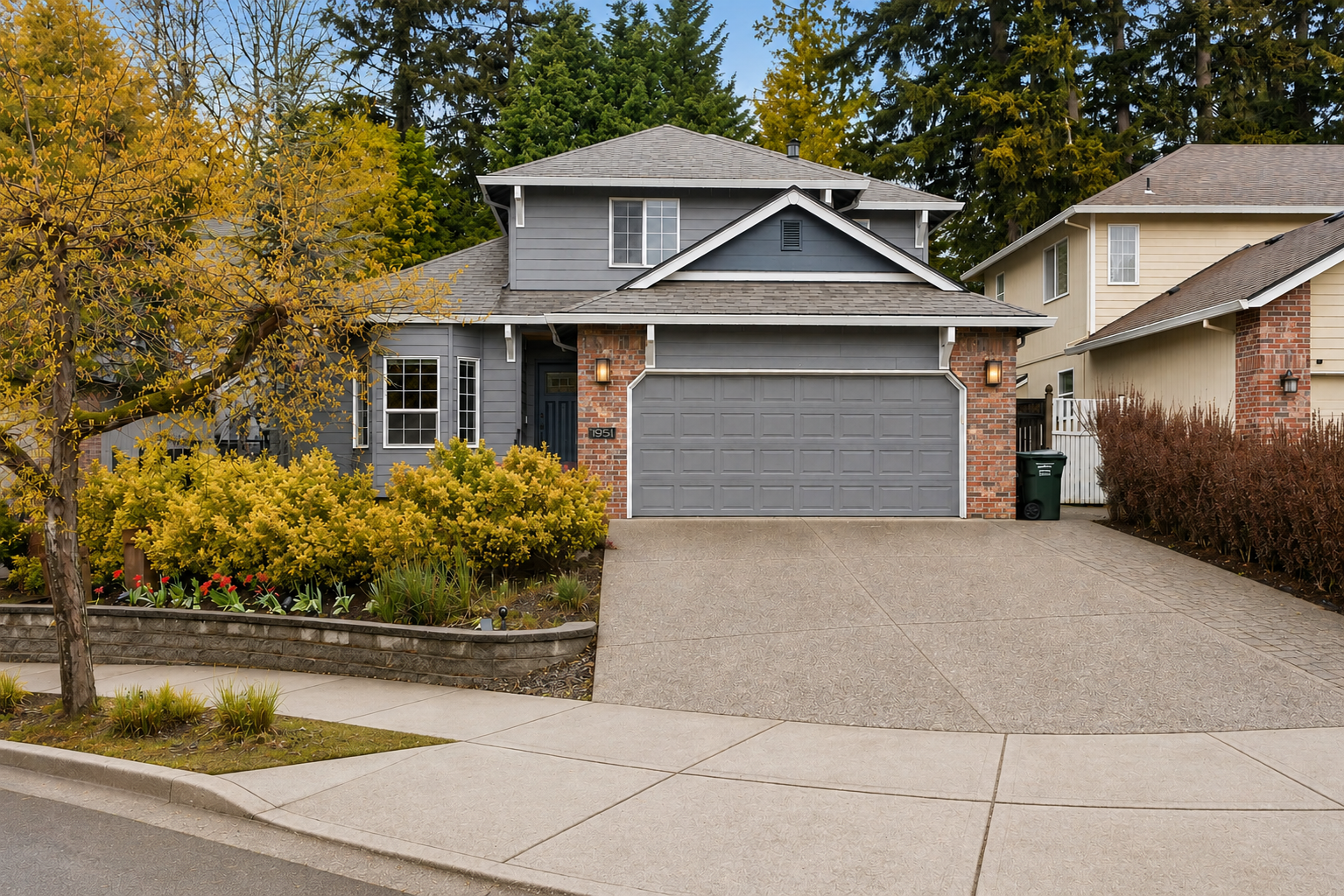 Hillsboro Hideaway | Near Golf | 2 Living Spaces