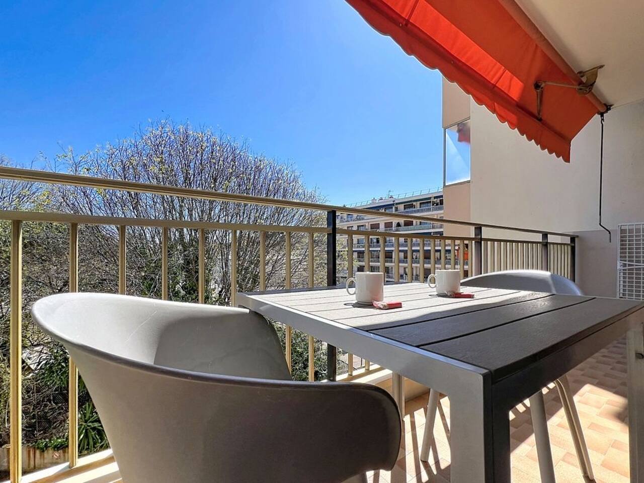 T3 spacieux Antibes centre avec doubles balcon