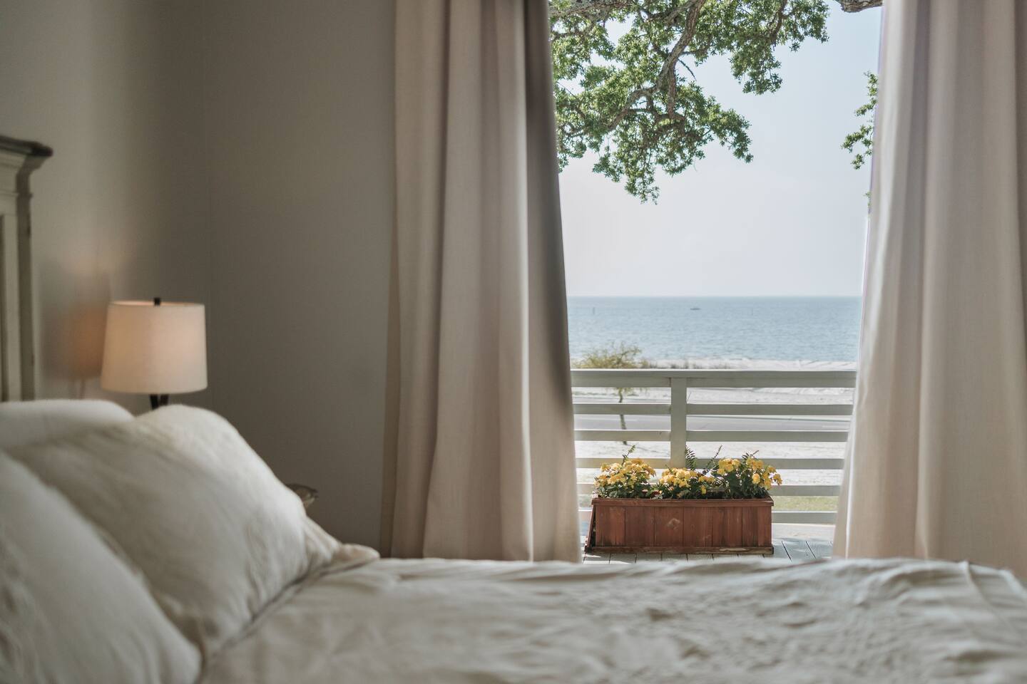 Beach Retreat | 11 Beds | Sleeps 18 | Gulfport