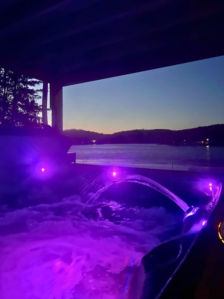 Waterfront Retreat with Hot Tub Near Colgate