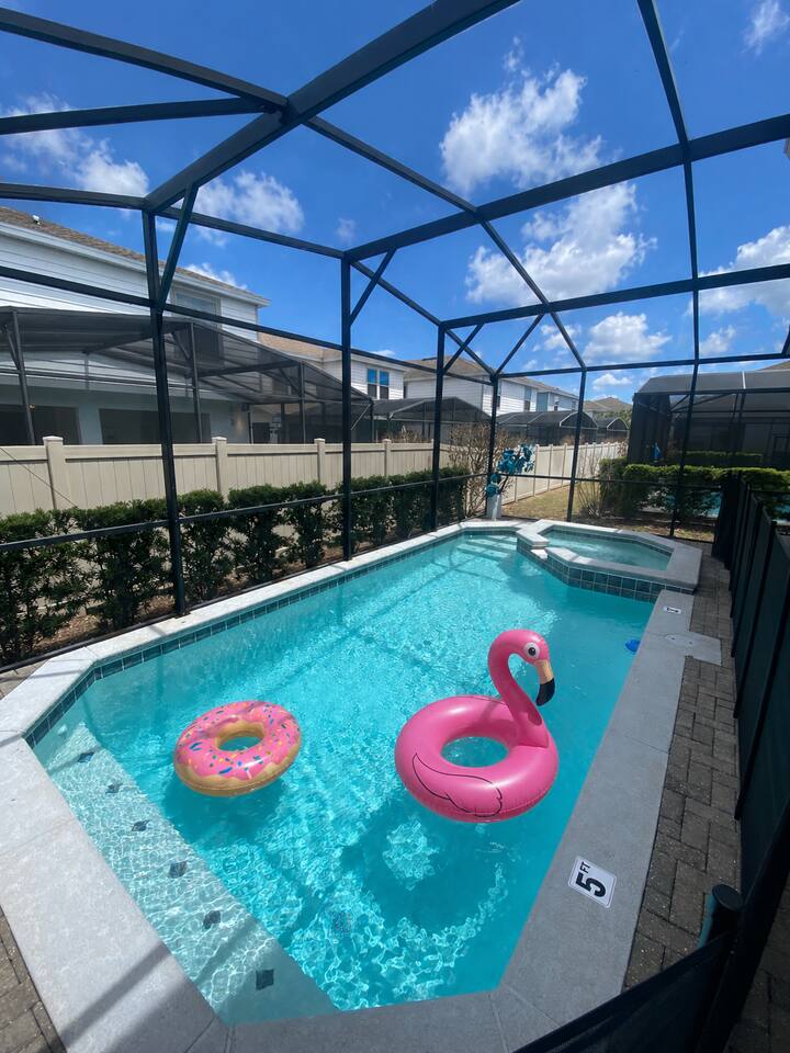 Windsor at Westside | Pool, Spa + Free Resort