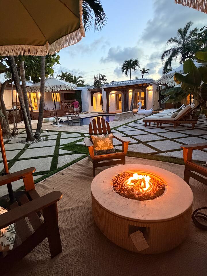 Biscayne Palms Retreat