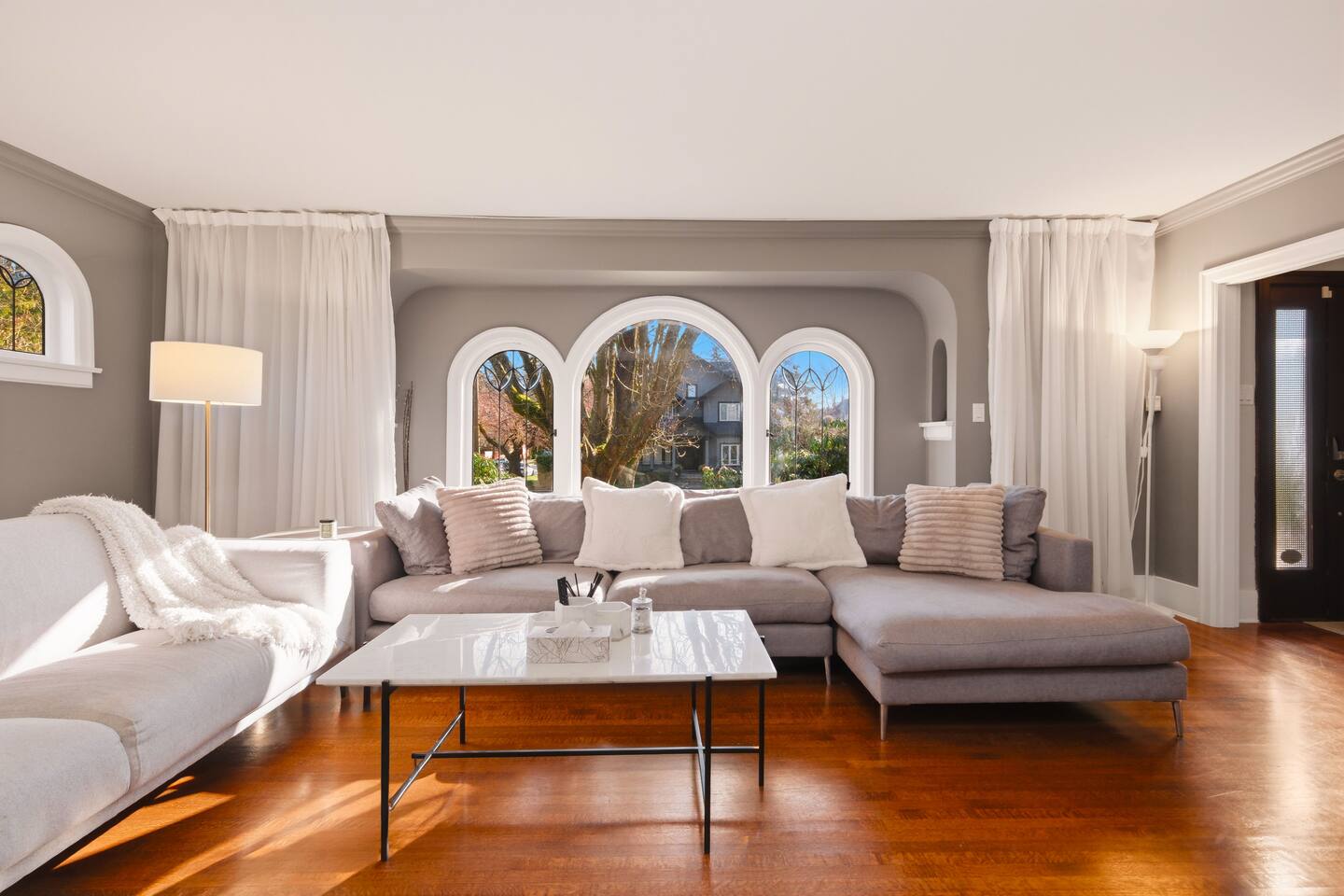 Sunny & Cozy 3-Bedroom Home in Vancouver