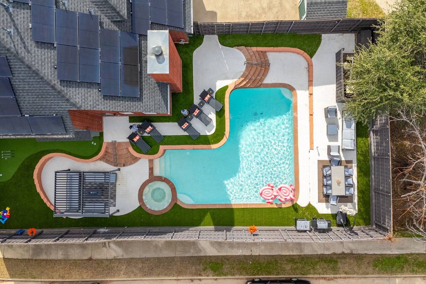 FIFA Fan Stay: Pool & Spa, Putting Green, Games