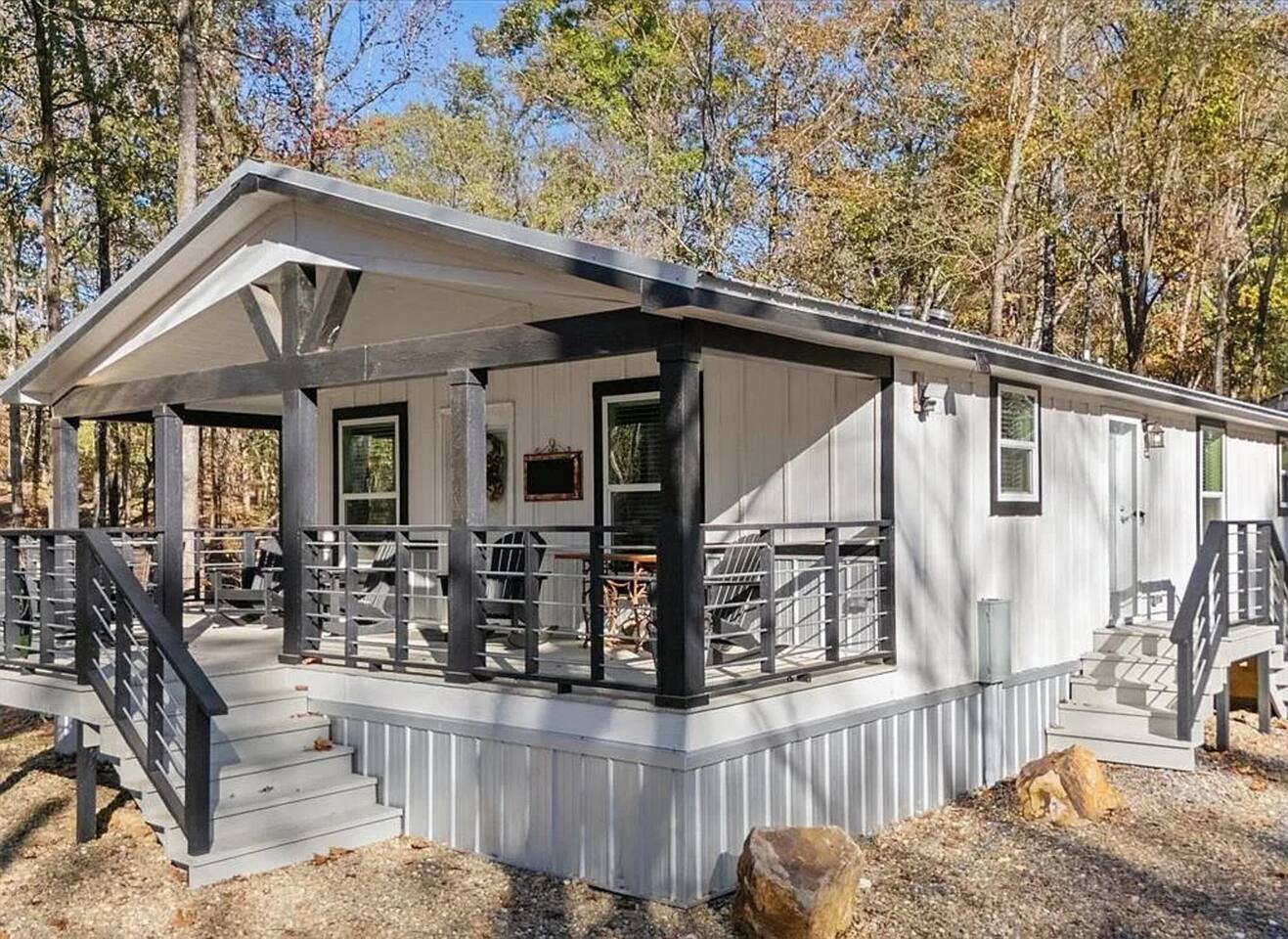 Cozy Cabin with Hot Tub, Deck & BBQ