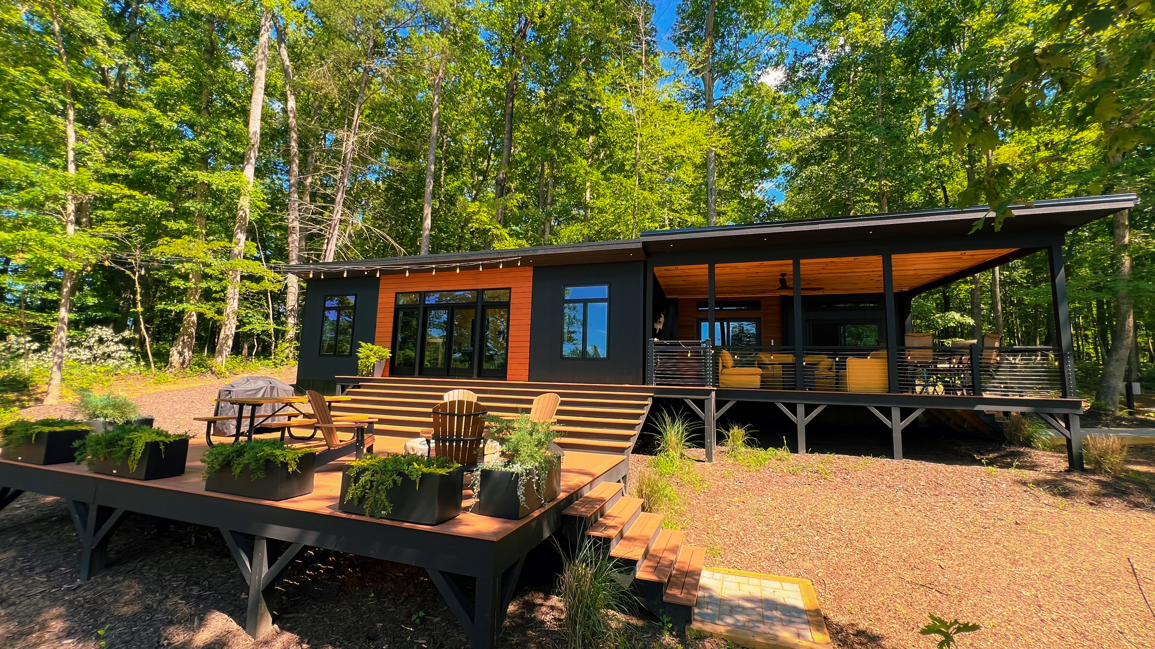 Bison Farm - Vista Cabin (2 BR option)