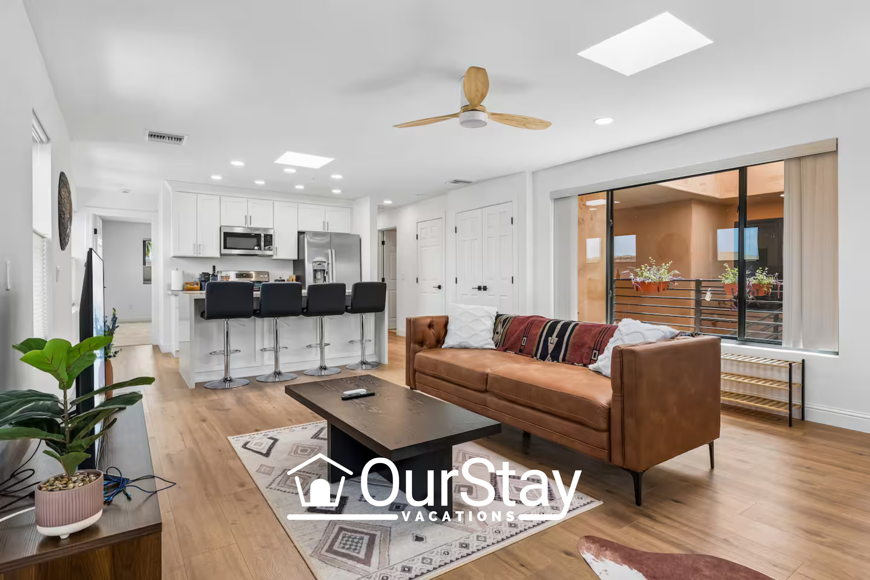 *NEW*  Western Suite - Villas on the Avenue