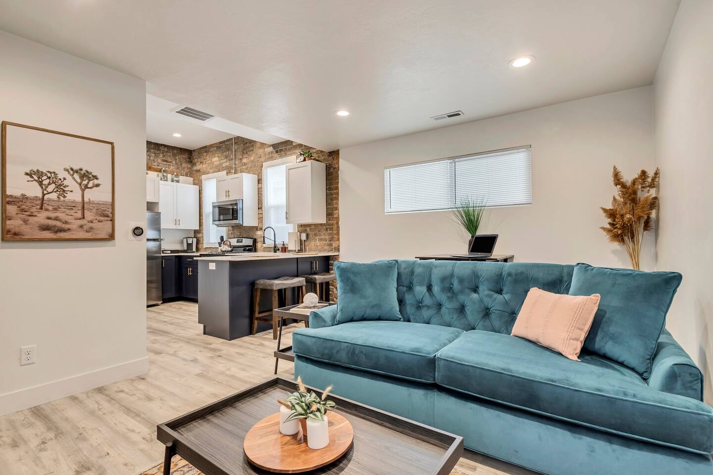 Modern Studio w/ Full Kitchen & In-Unit Laundry