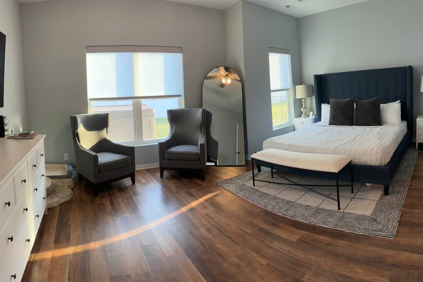 Spacious 4BR w/ Hot Tub + Garage