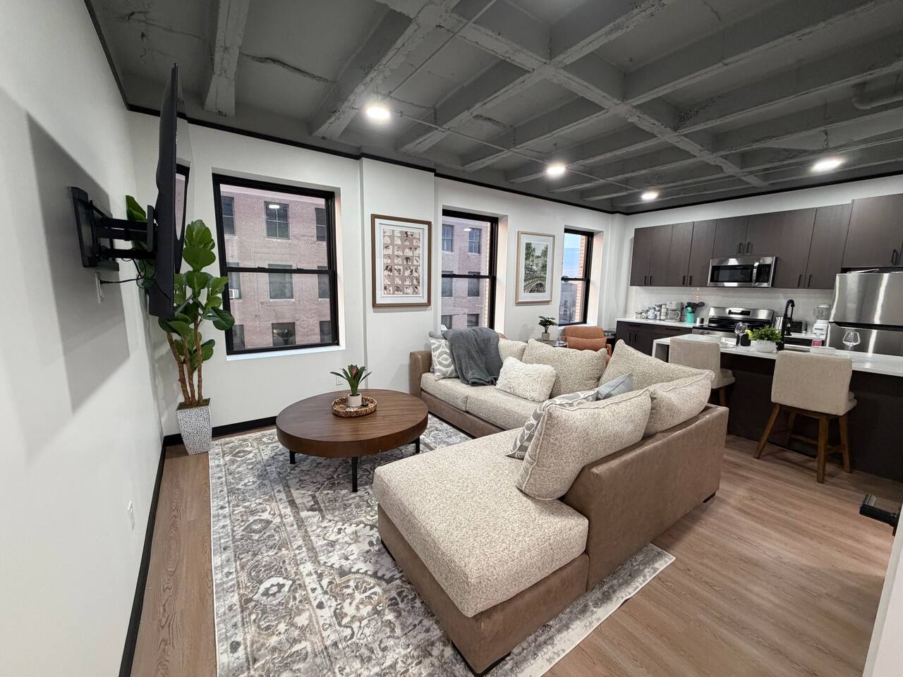 Sage and Stone Skyrise 28 | w/ Gym & Lounge Access
