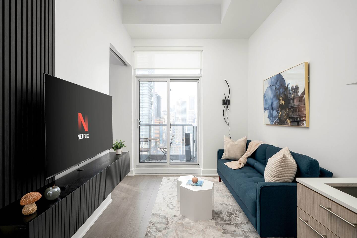 Style & Comfort in the Heart of Toronto