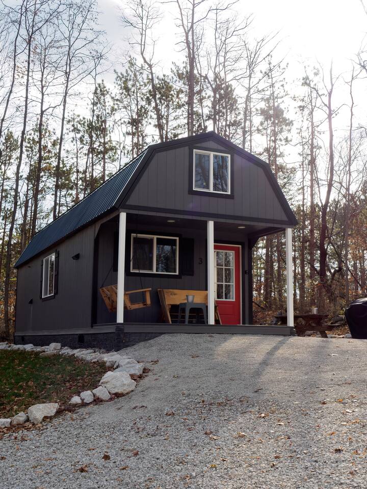 Cozy Lofted Cabin (#3) at Cataract Lake Getaway
