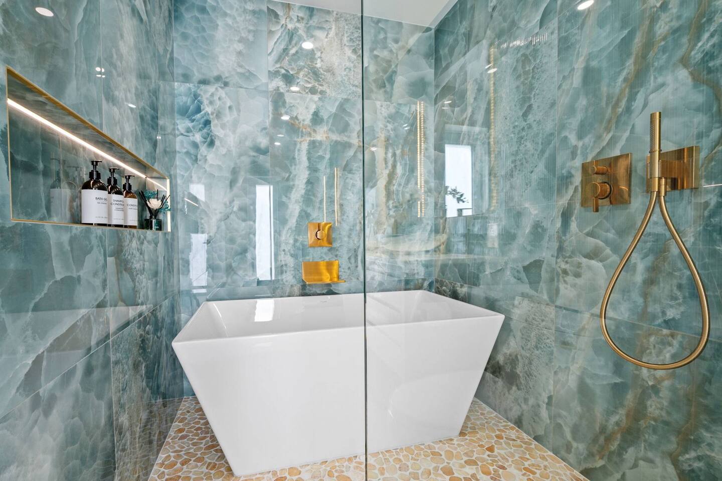 Property thumbnail 13