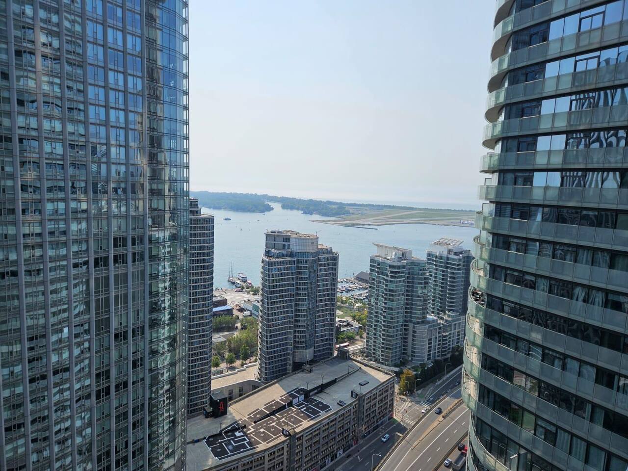 Luxe Lakeside Heights | 3BR Suite | Free Parking