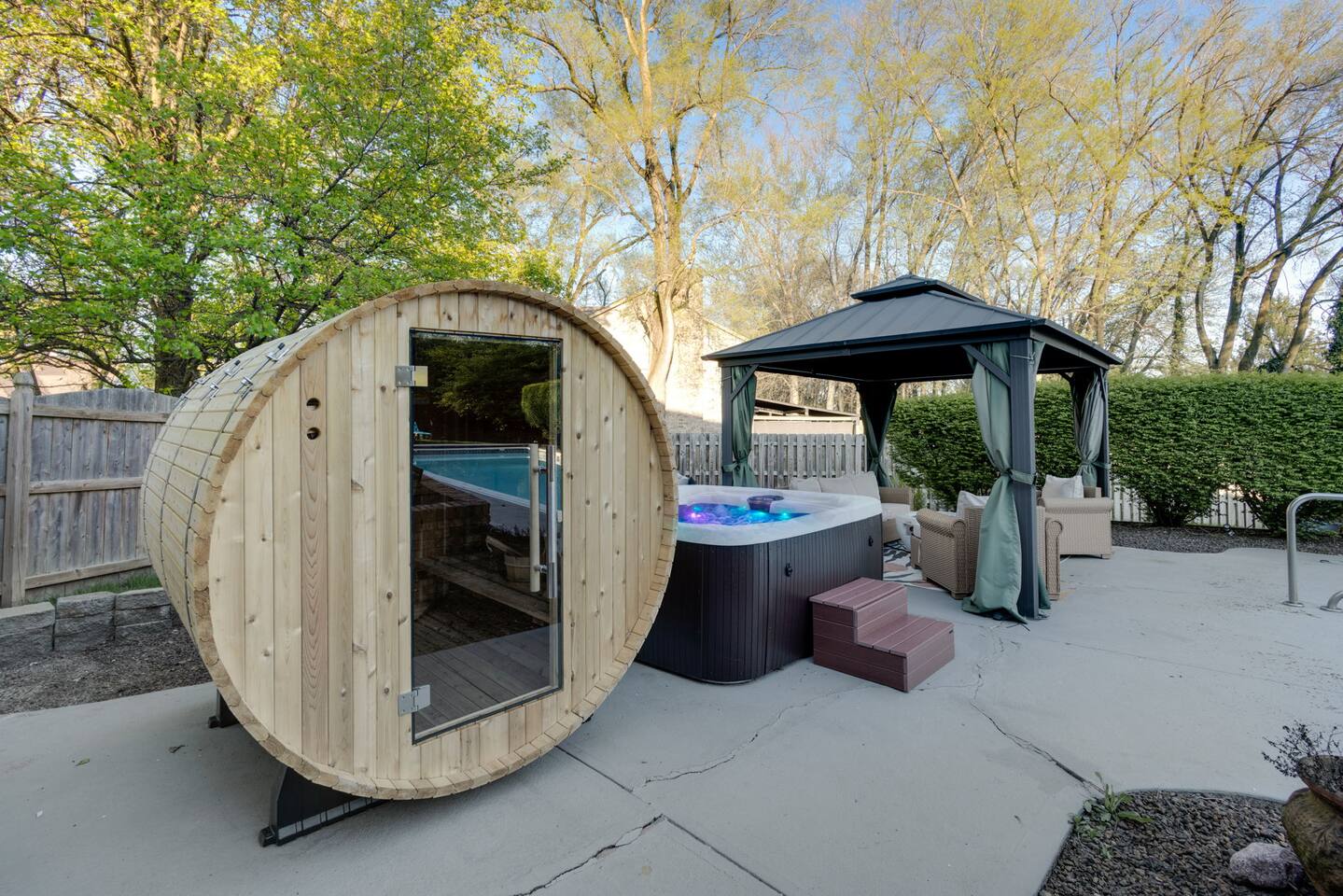 Luxury 5BR Sleeps 24 | Pool, Sauna, Theater | Pets