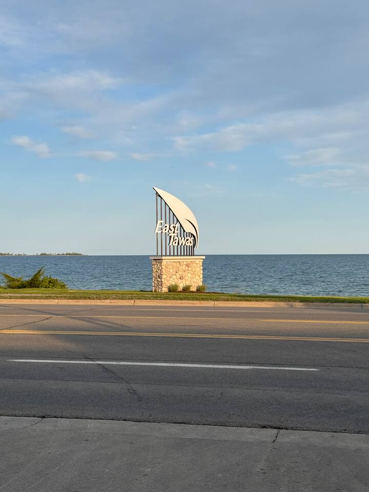 Lake Huron Sandy Beach 
2 Bed Room Cabin 2626